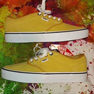 NWOT - Vans Era - W size 8.5